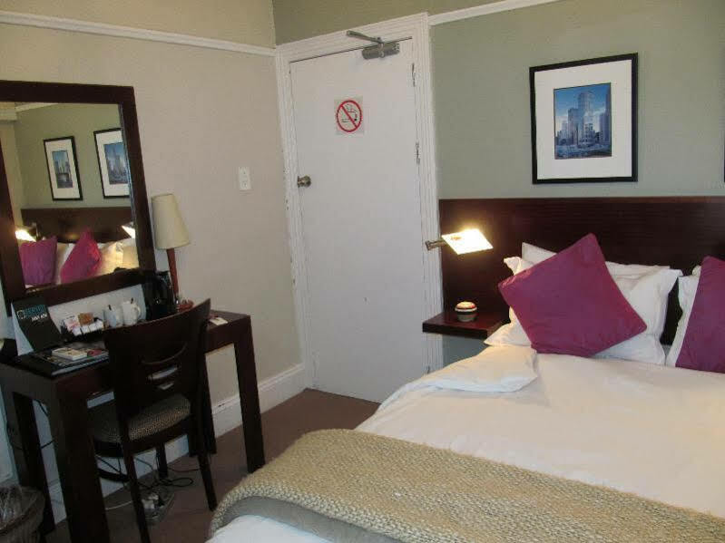 The Vic Hotel Port Elizabeth Eksteriør billede
